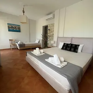 The House - & (adults Only) Афитос